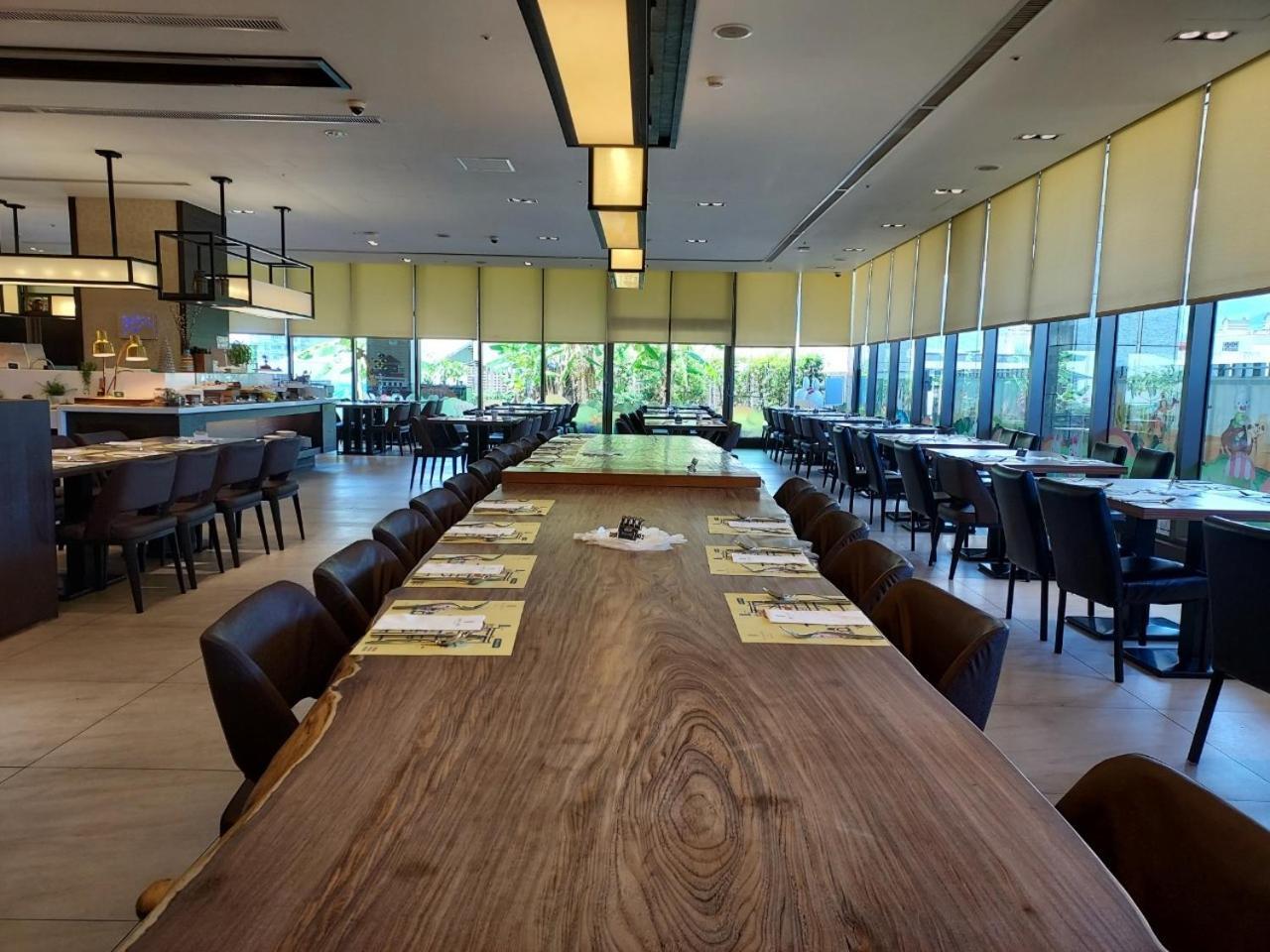 Walden Hotel Yilan Exterior photo