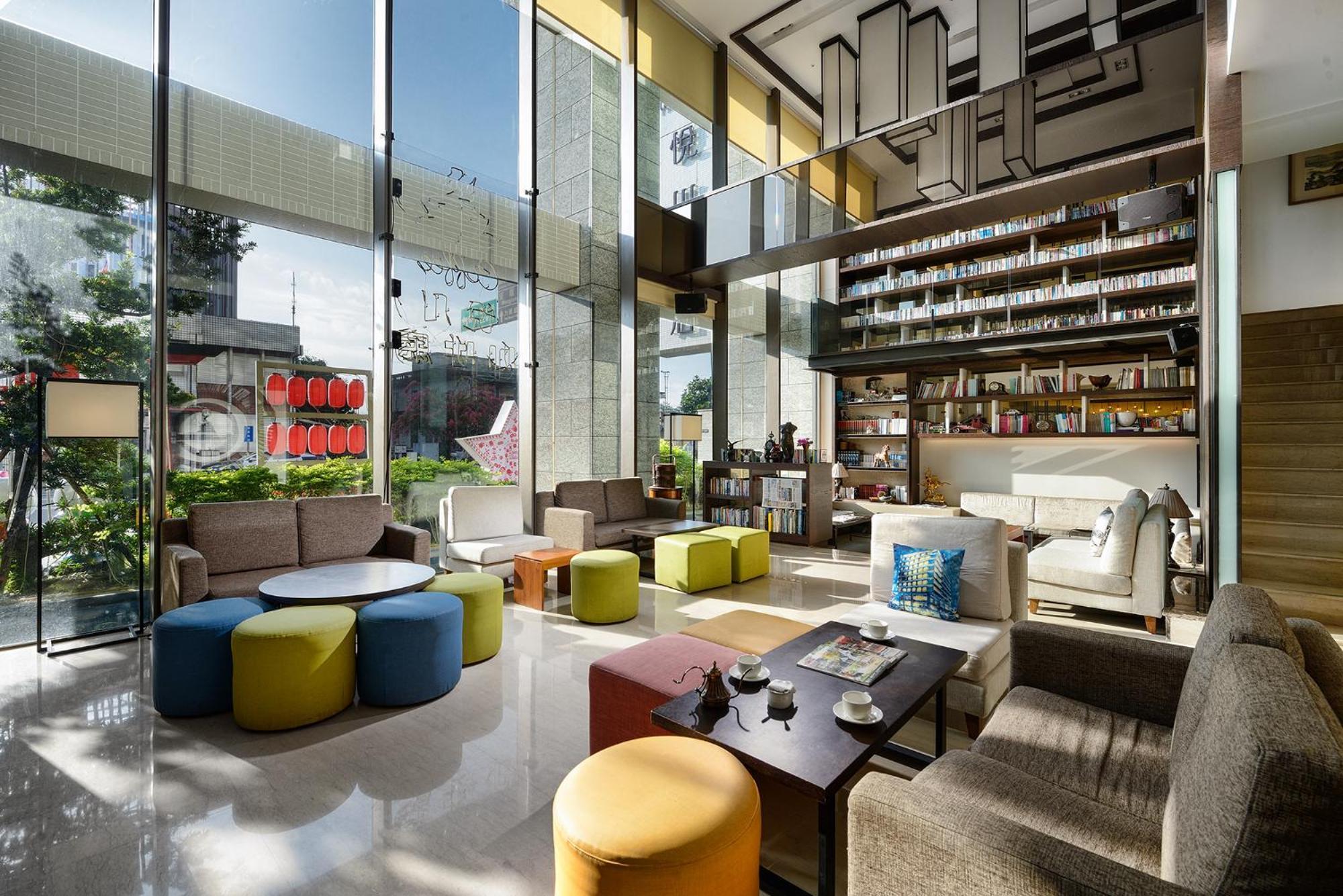 Walden Hotel Yilan Exterior photo